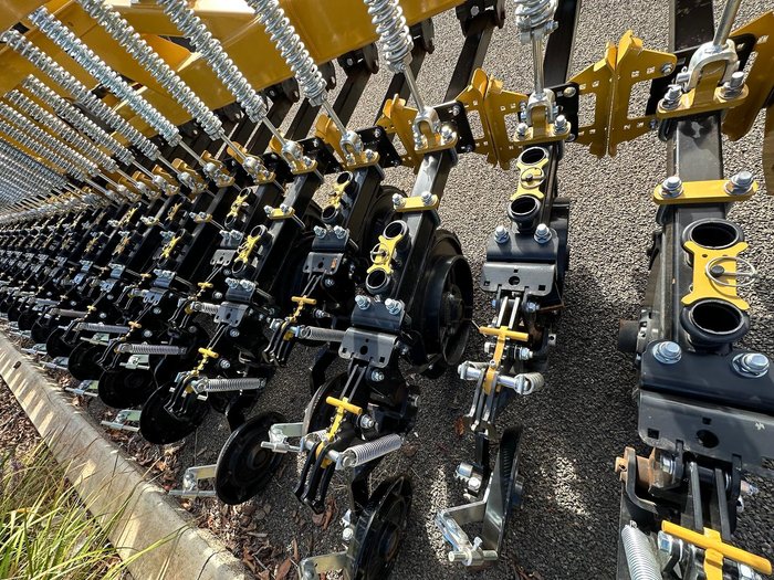 0 Tatu Tls Tatu Linkage Double Disc Seeder - Aged YELLOW