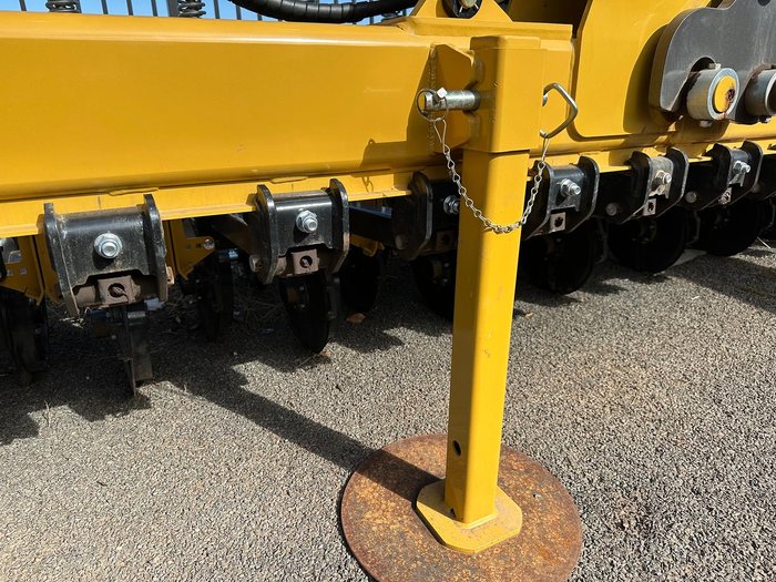 0 Tatu Tls Tatu Linkage Double Disc Seeder - Aged YELLOW