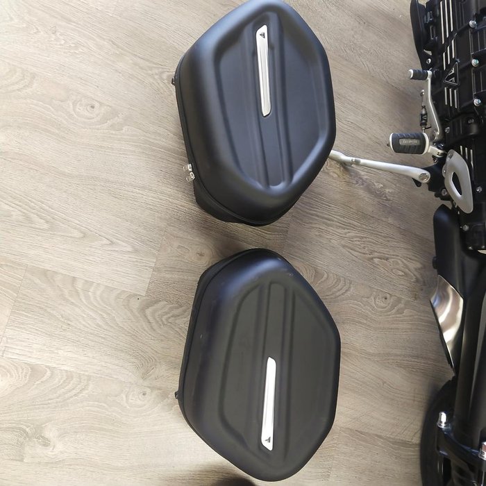 2023 Triumph Rocket 3 R Rocket Red