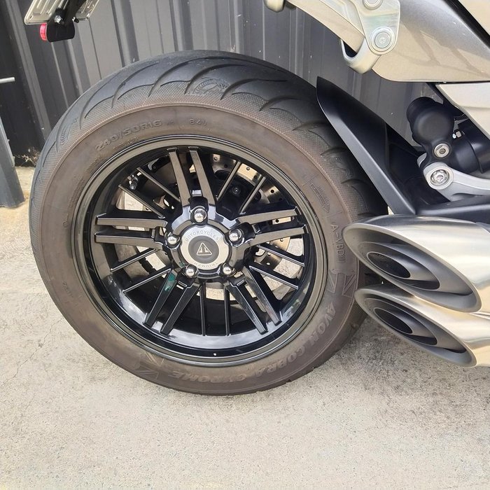 2023 Triumph Rocket 3 R Rocket Red