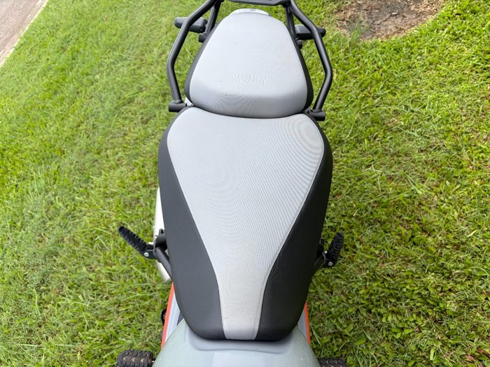 2024 Royal Enfield HIMALAYAN 450 grey