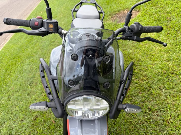 2024 Royal Enfield HIMALAYAN 450 grey