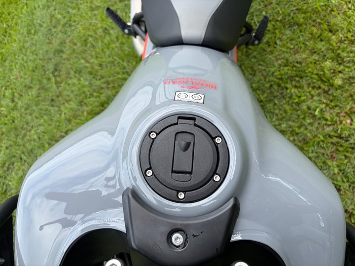 2024 Royal Enfield HIMALAYAN 450 grey