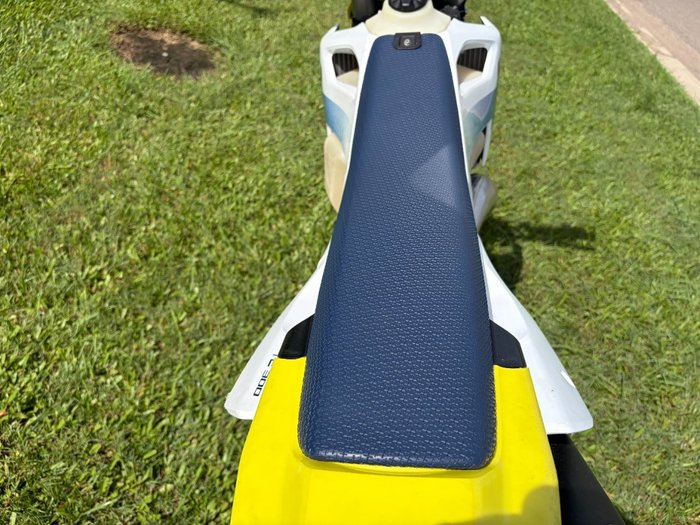 2024 HUSQVARNA TE300i White