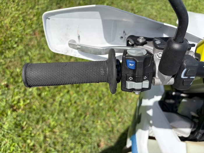 2024 HUSQVARNA TE300i White