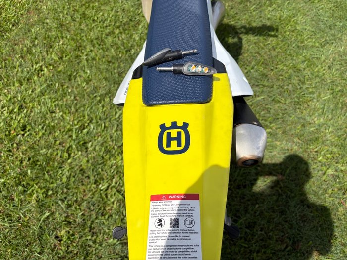 2024 HUSQVARNA TE300i White