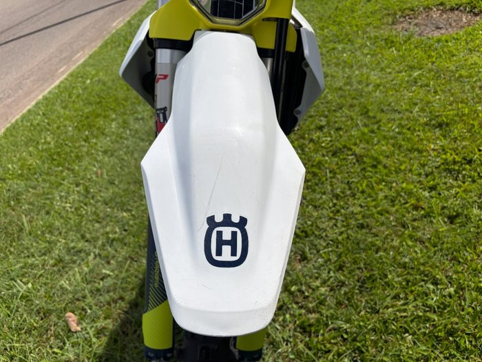 2024 HUSQVARNA TE300i White