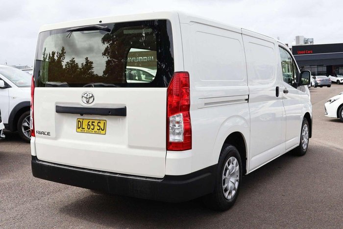 2022 Toyota Hiace