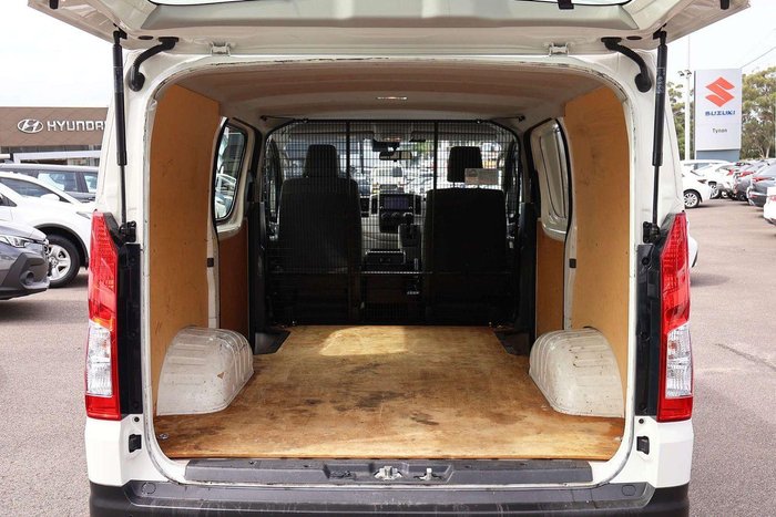 2022 Toyota Hiace