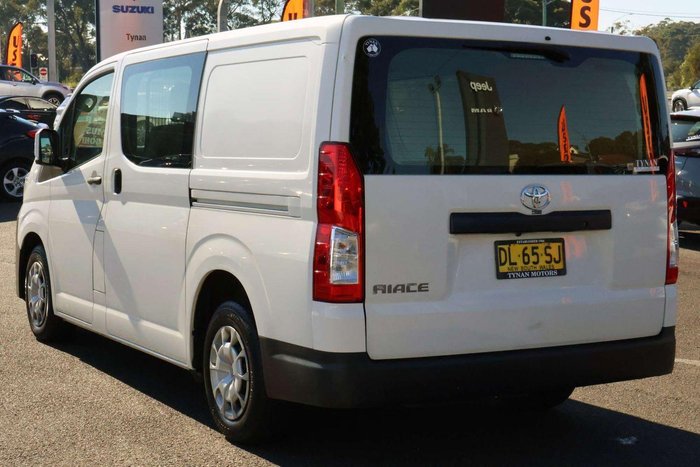 2022 Toyota Hiace
