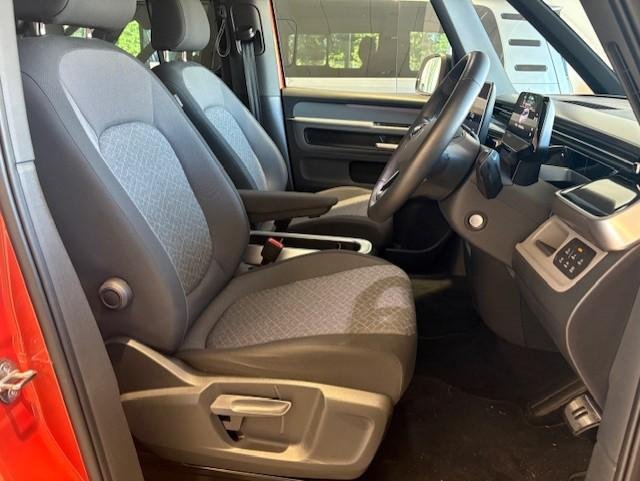 2024 Volkswagen ID. Buzz Pro BEV560