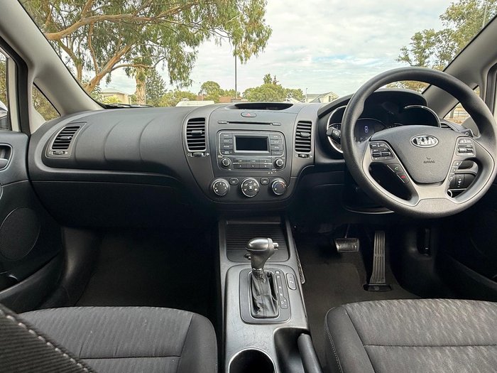 2013 Kia Cerato S YD Clear White