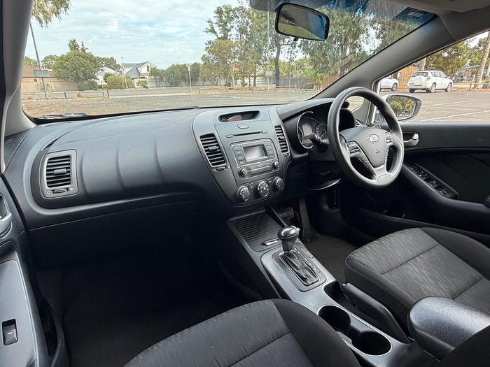 2013 Kia Cerato S YD Clear White