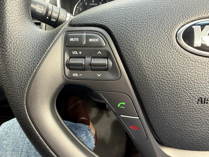 2013 Kia Cerato S YD Clear White