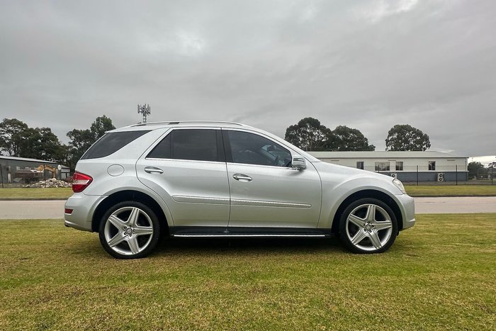 2010 Mercedes-Benz M-Class ML350 CDI BlueEFFICIENCY AMG Sports