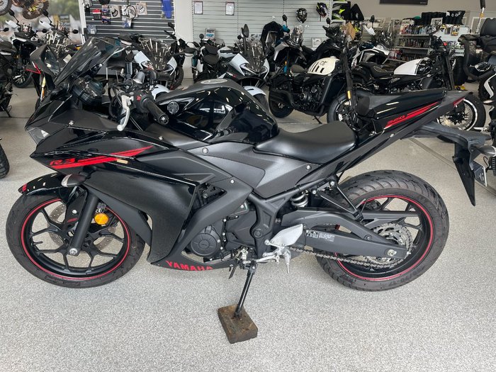 Yamaha 2016 YAMAHA 320CC MT03LAG