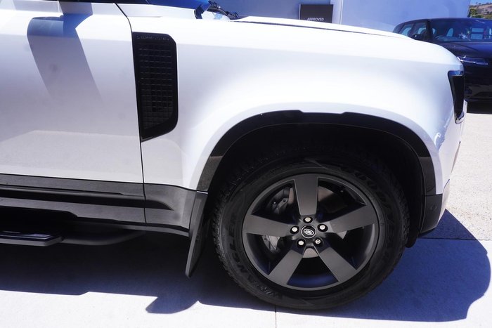 2025 Land Rover Defender 110 D350 X-Dynamic SE