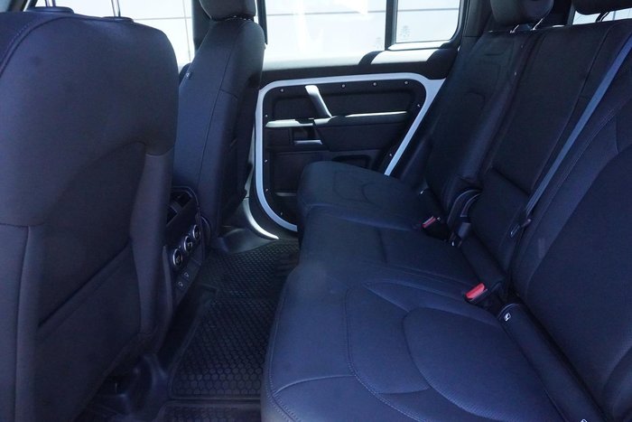 2025 Land Rover Defender 110 D350 X-Dynamic SE