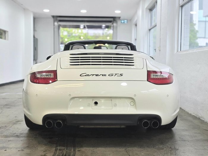 2011 Porsche 911 Carrera GTS