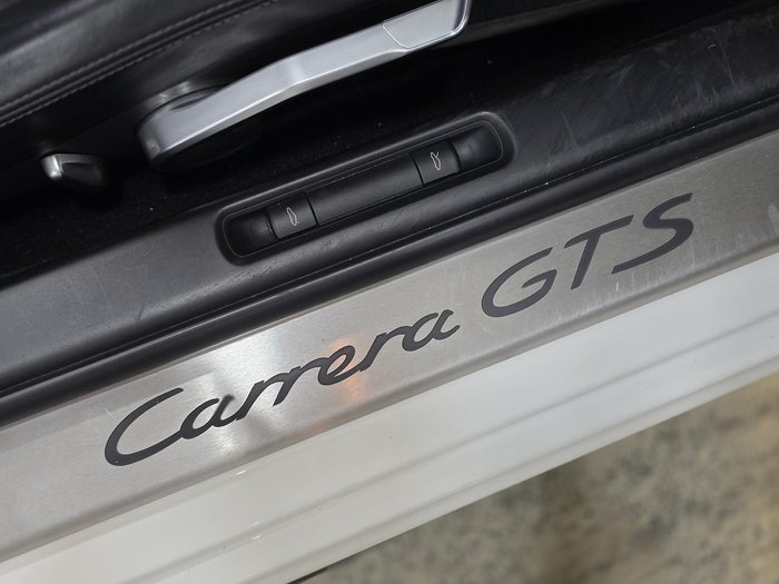 2011 Porsche 911 Carrera GTS