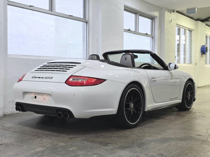 2011 Porsche 911 Carrera GTS