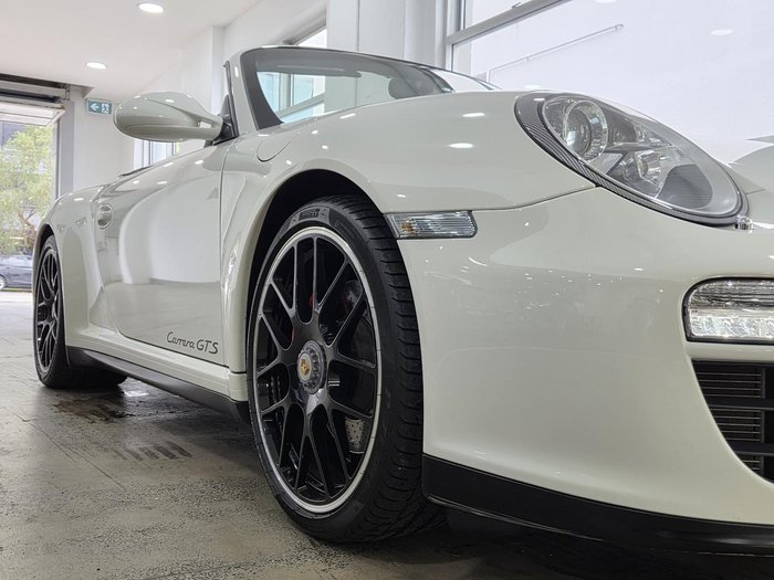 2011 Porsche 911 Carrera GTS