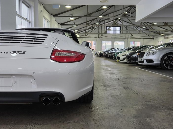 2011 Porsche 911 Carrera GTS