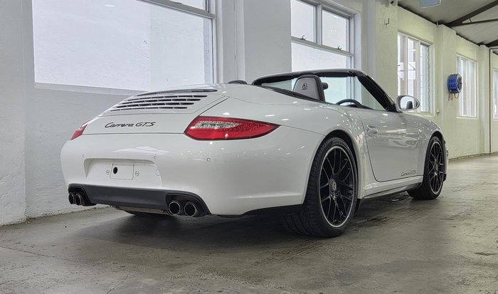 2011 Porsche 911 Carrera GTS