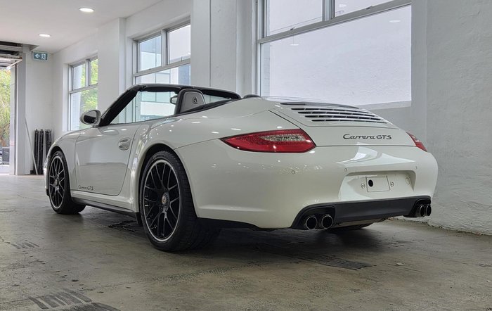 2011 Porsche 911 Carrera GTS