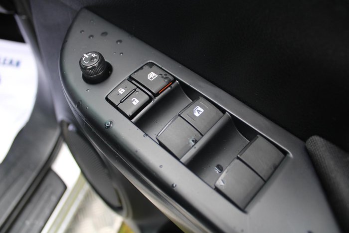 2023 Toyota Hilux SR