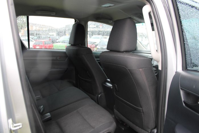 2023 Toyota Hilux SR