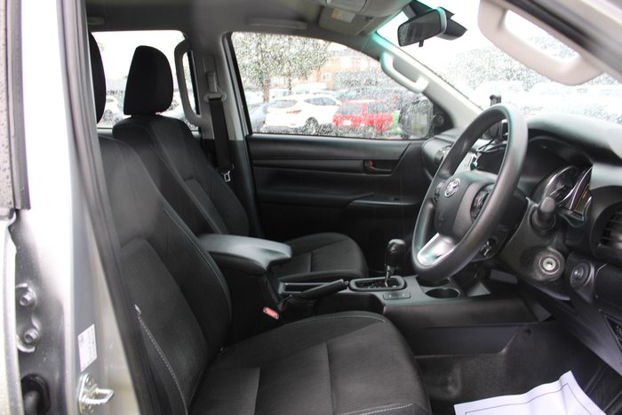 2023 Toyota Hilux SR