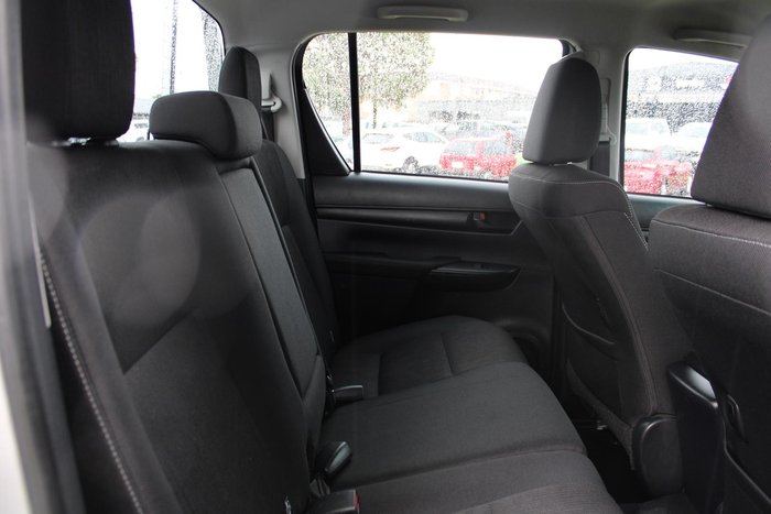 2023 Toyota Hilux SR