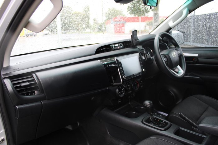 2023 Toyota Hilux SR