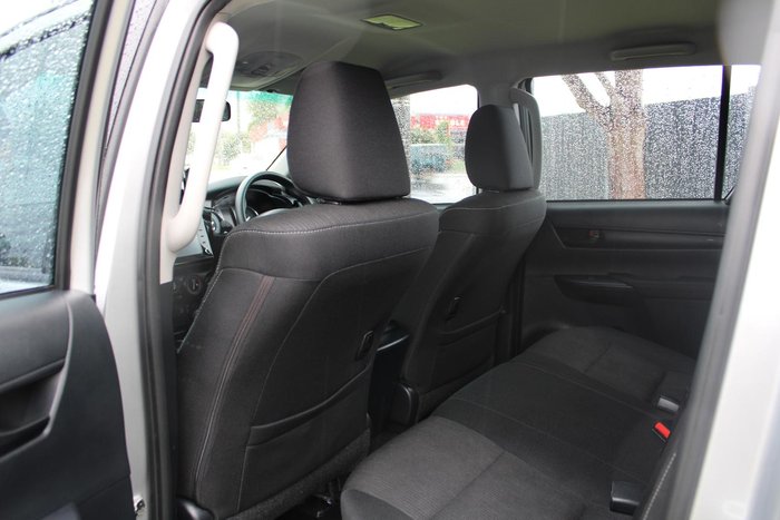 2023 Toyota Hilux SR