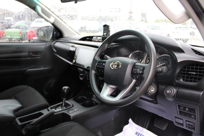 2023 Toyota Hilux SR