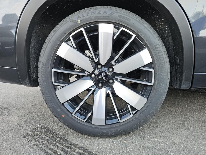 2025 Mitsubishi Outlander Exceed