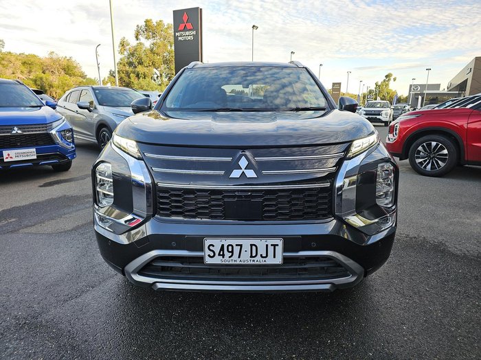 2025 Mitsubishi Outlander Exceed