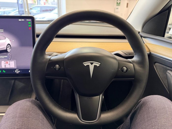 2022 Tesla Model Y Rear-Wheel Drive