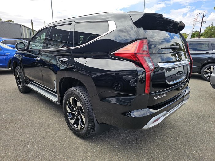 2024 Mitsubishi Pajero Sport GLS