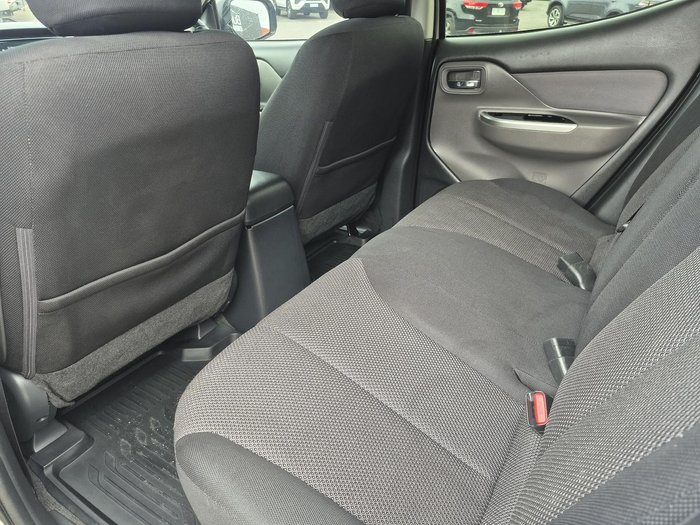 2017 Mitsubishi Triton GLS MQ MY17 4X4 Dual Range White