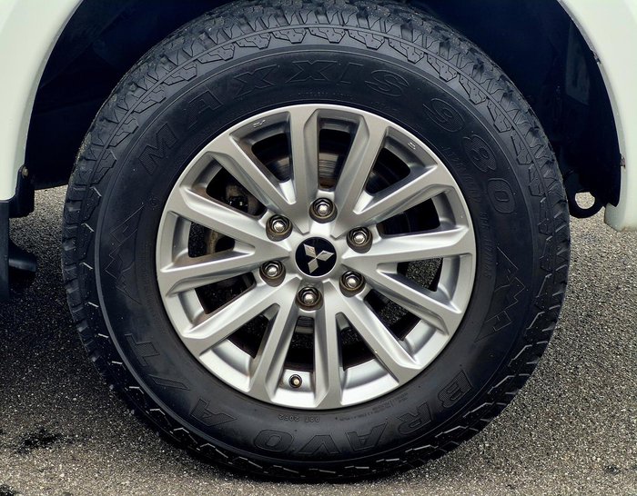 2017 Mitsubishi Triton GLS MQ MY17 4X4 Dual Range White