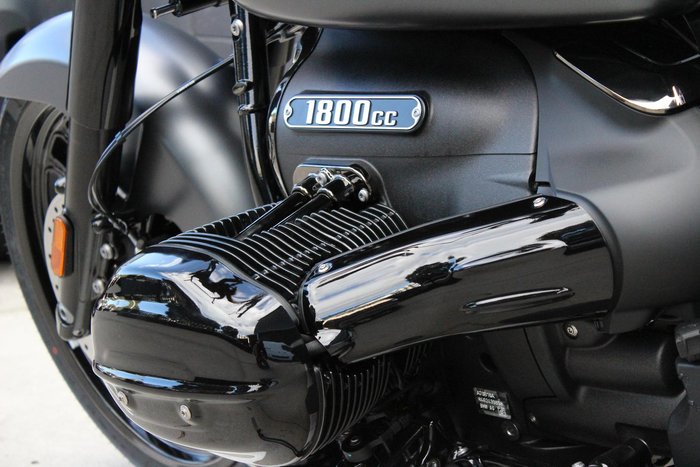 2025 BMW R 18 Roctane