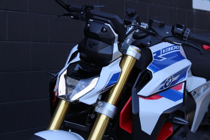 2025 BMW R 1300 R Performance