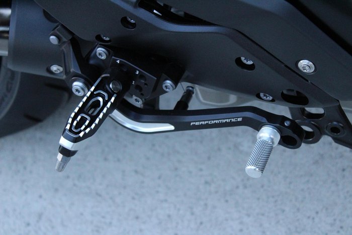 2025 BMW R 1300 R Performance