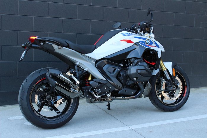 2025 BMW R 1300 R Performance
