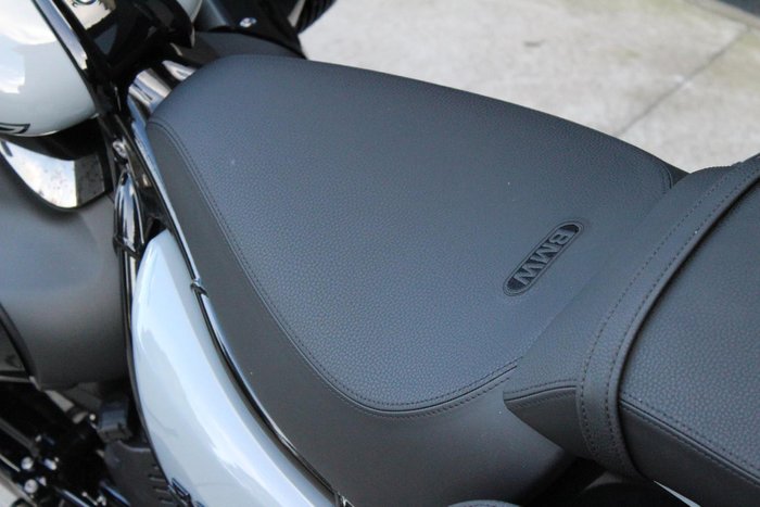 2025 BMW R 18 Classic Blacked Out