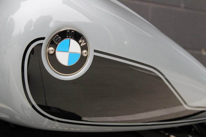 2025 BMW R 18 Blacked Out