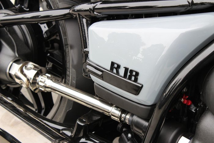 2025 BMW R 18 Blacked Out