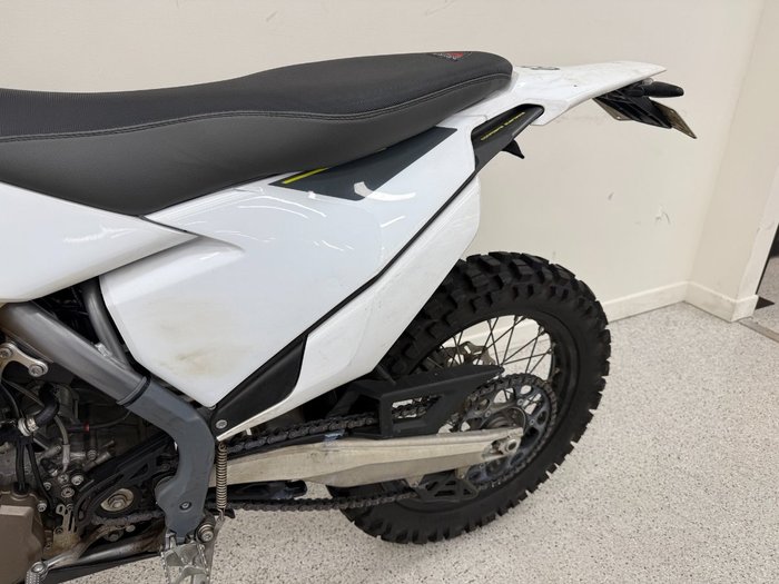 2022 HUSQVARNA FE501 White